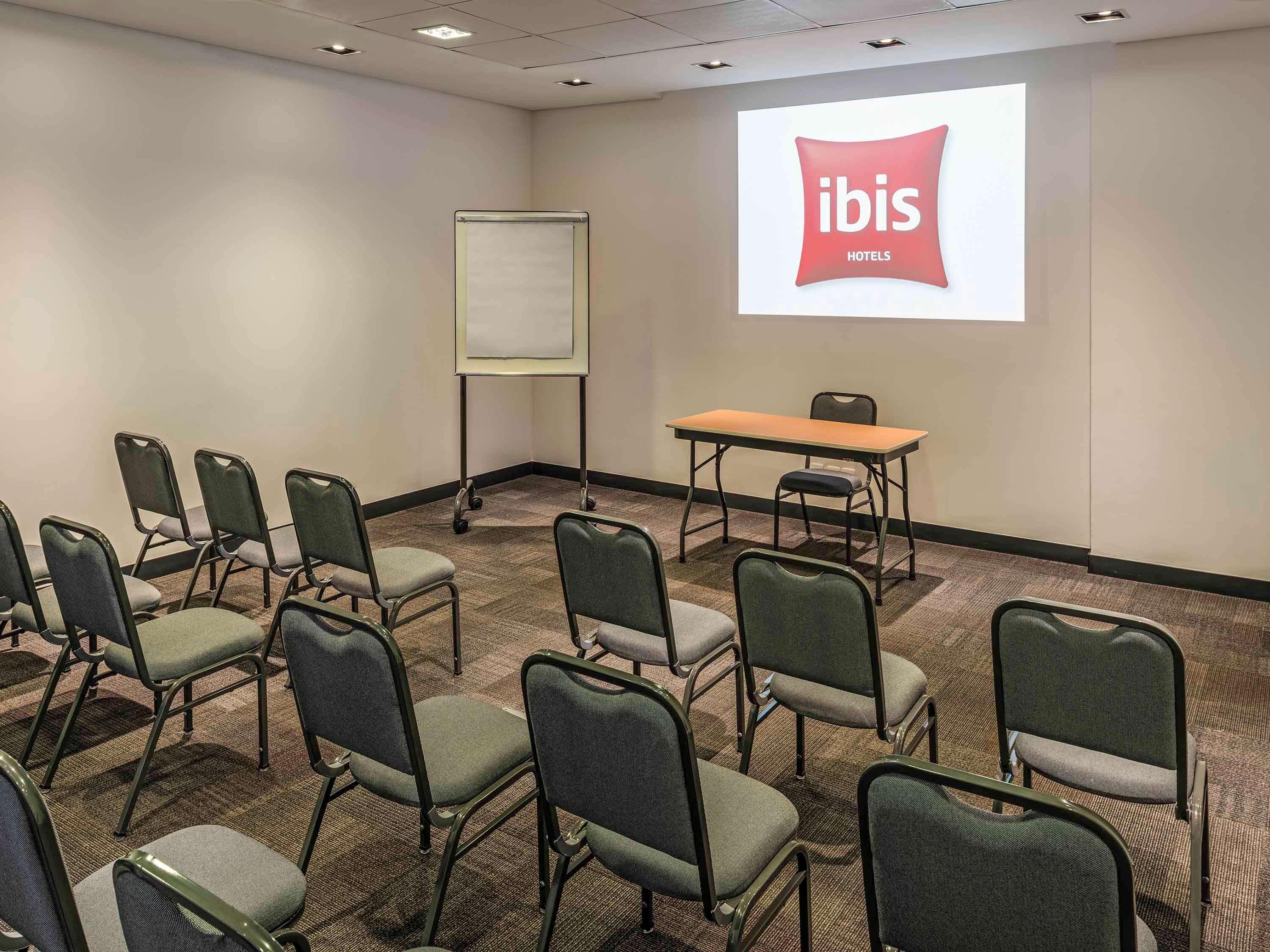 Ibis Chapeco Hotel Buitenkant foto
