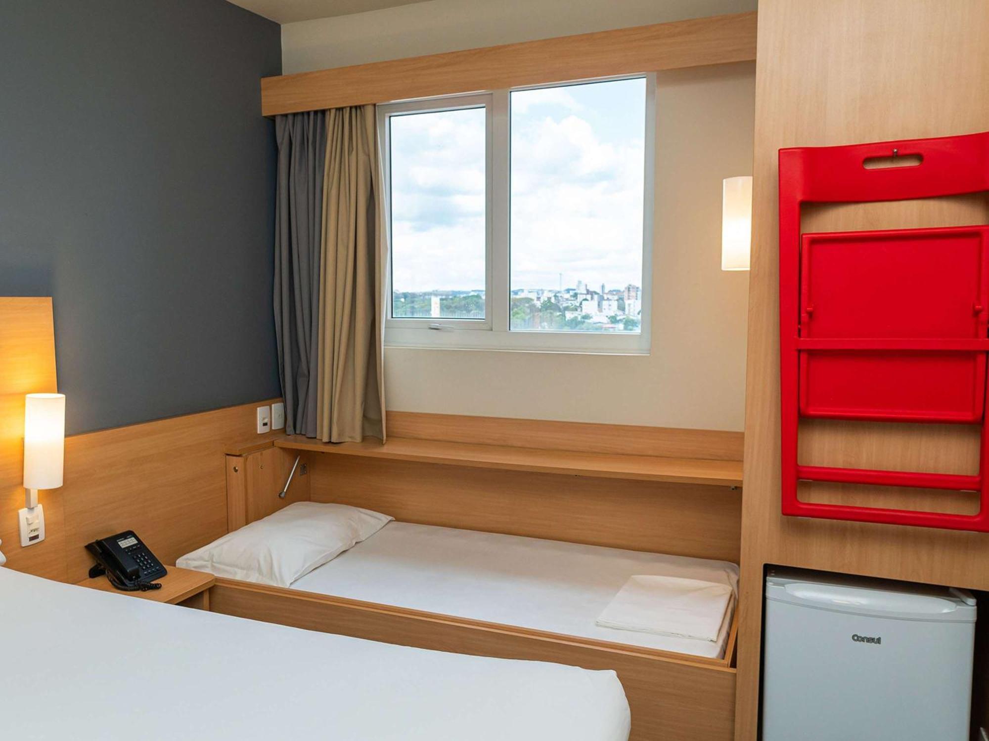 Ibis Chapeco Hotel Buitenkant foto