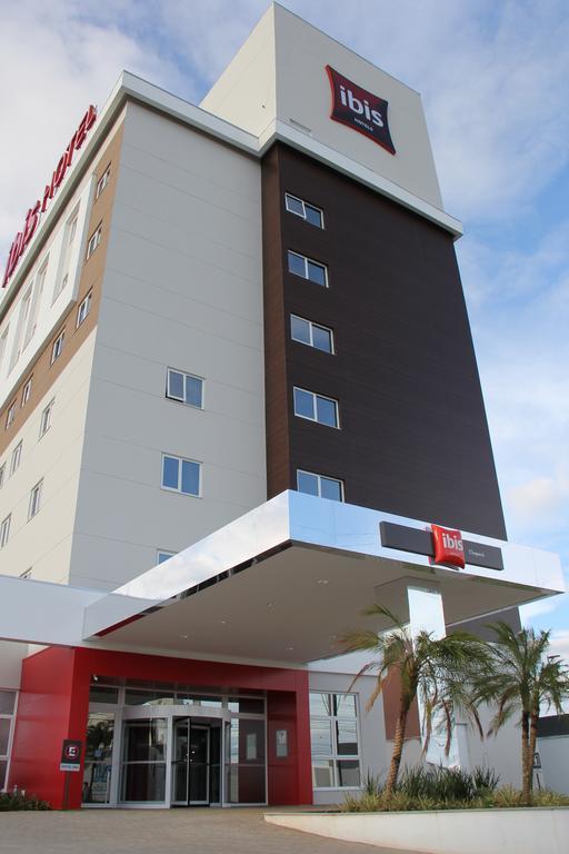 Ibis Chapeco Hotel Buitenkant foto